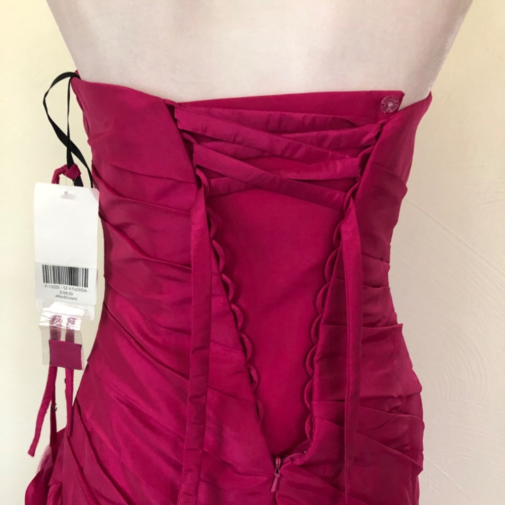 Fuchsia vertical ruffles. - Picture 6 of 10